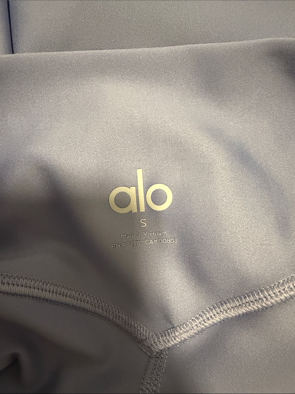 ALO Yoga High-Rise Periwinkle Bike Shorts. Never been worn before. Size small - Picture 3 of 3